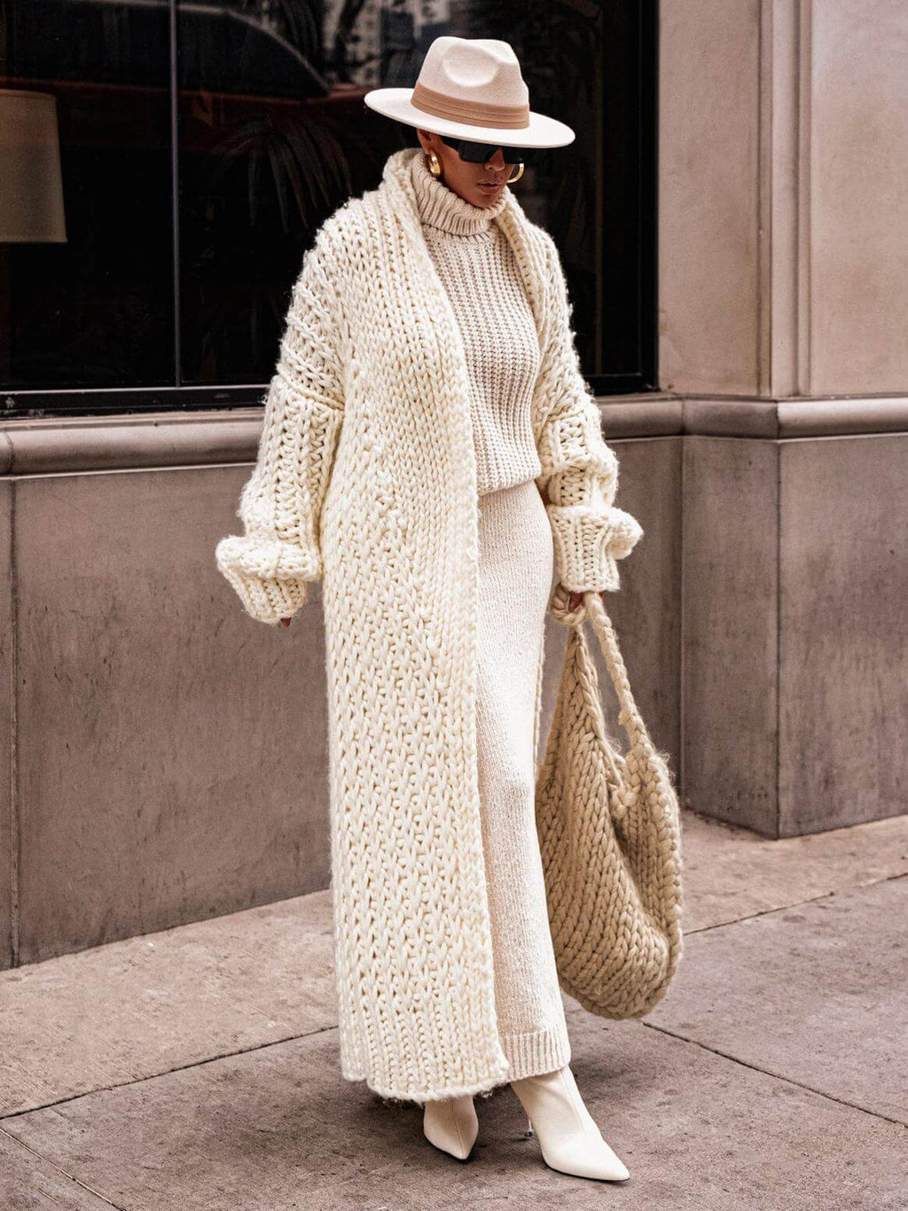 Ivory™| Stickmantel