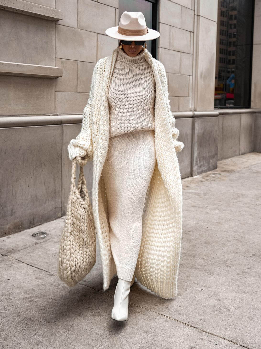 Ivory™| Stickmantel